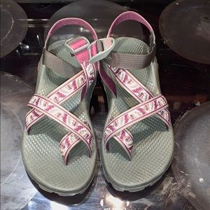 Women's Chacos size 7
